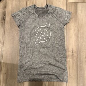Women's Lululemon for Peloton Swifty Tech Top. Size 6